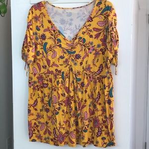 Yellow Floral Short-Sleeved Top with Sleeve Rouching Design